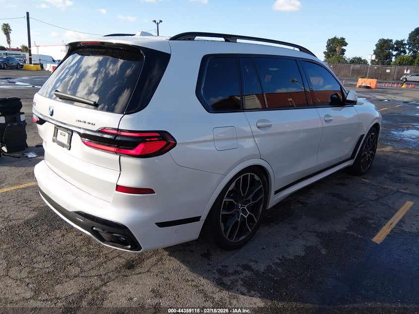 2024 BMW X7