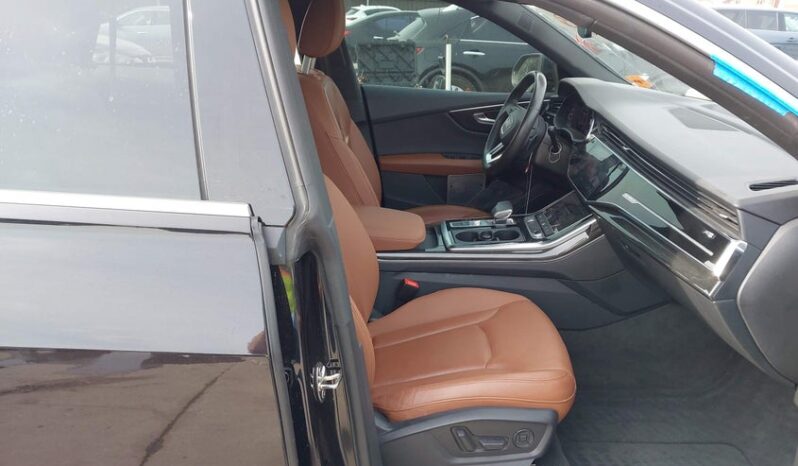
								2020 Audi Q8 full									