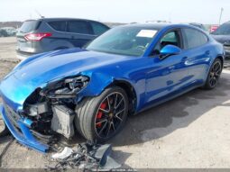 
										2018 Porsche Panamera full									