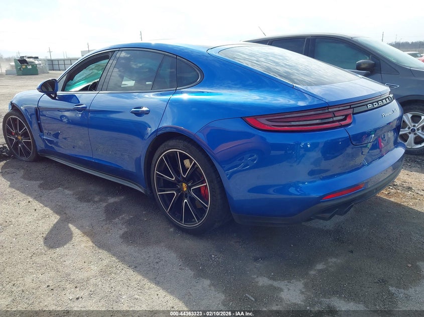 2018 Porsche Panamera
