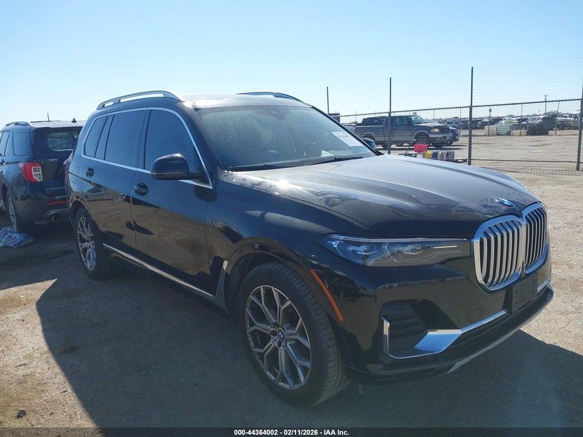 2022 BMW X7