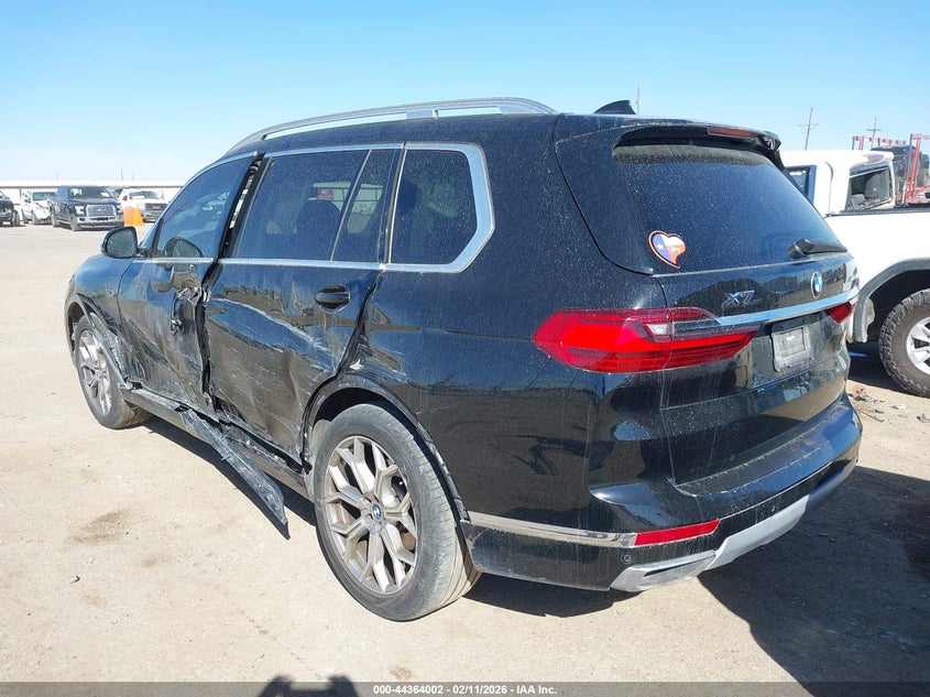 2022 BMW X7