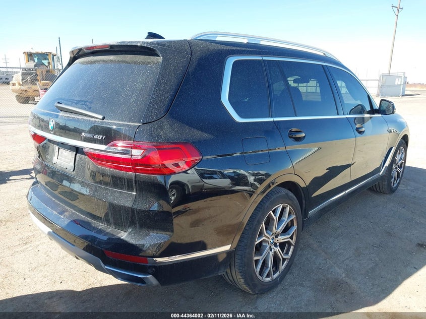 2022 BMW X7