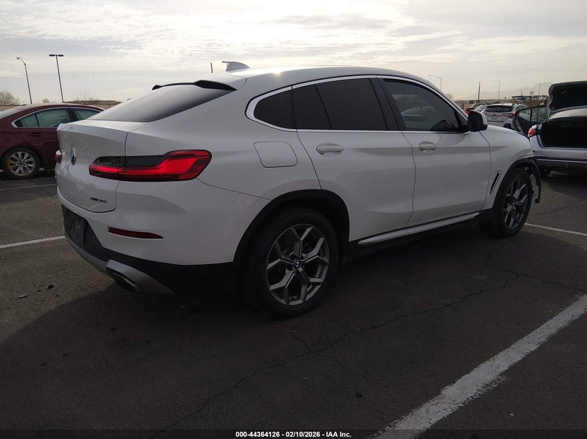 2022 BMW X4