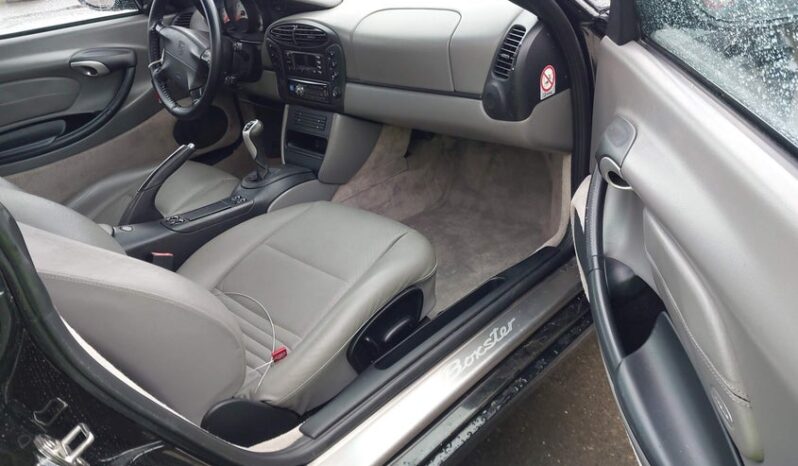 
								2000 Porsche Boxster full									