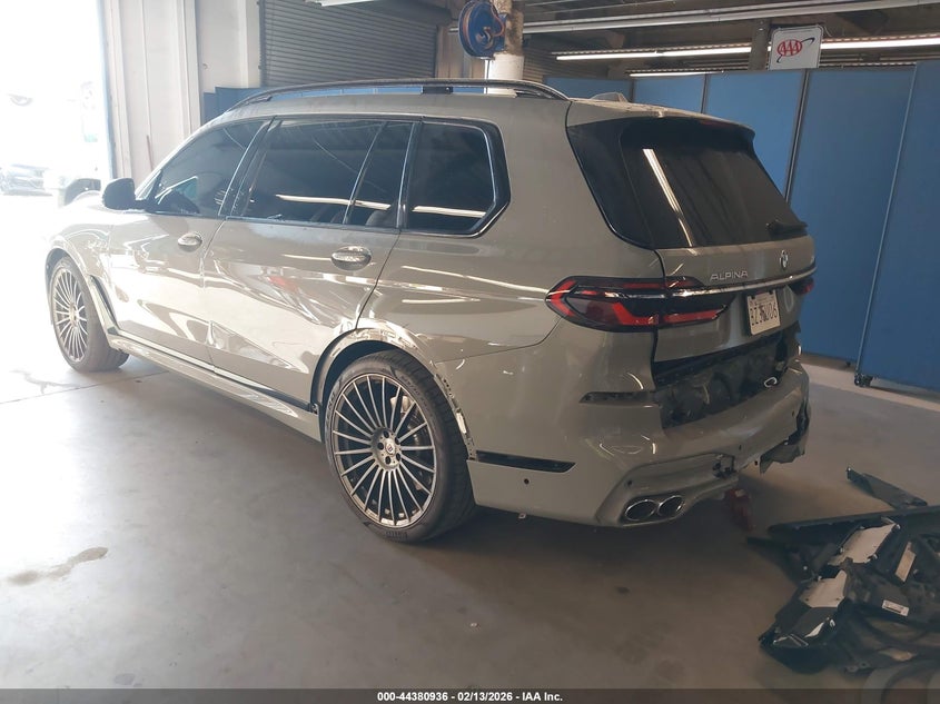2024 BMW X7