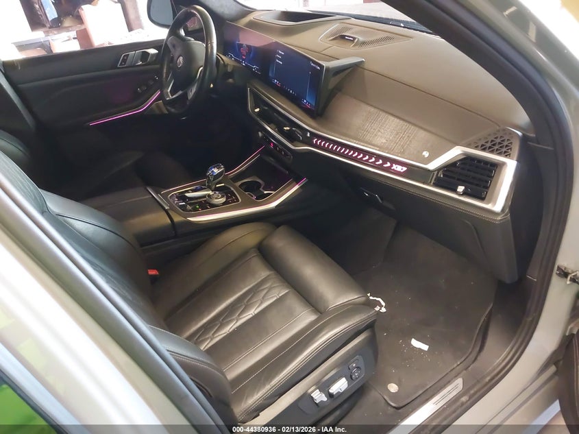 2024 BMW X7