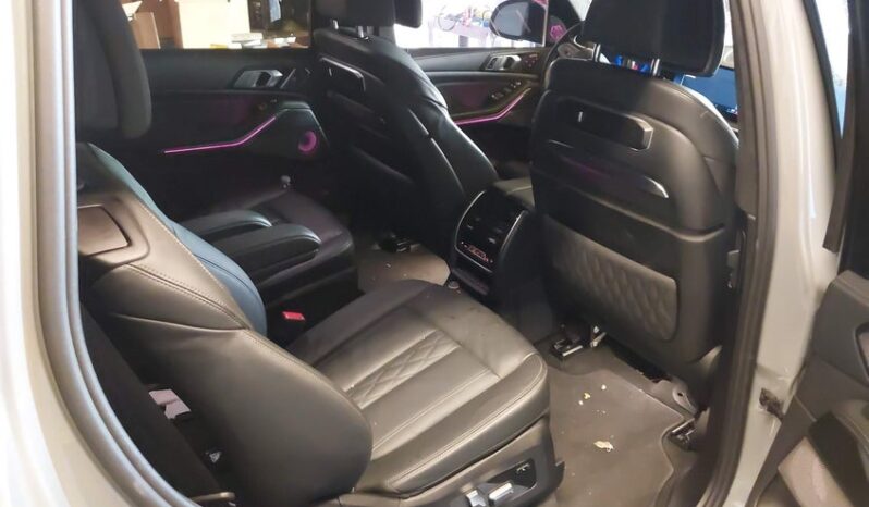 
								2024 BMW X7 full									