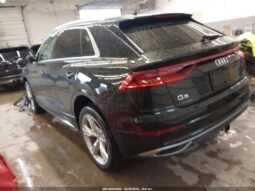 
										2020 Audi Q8 full									