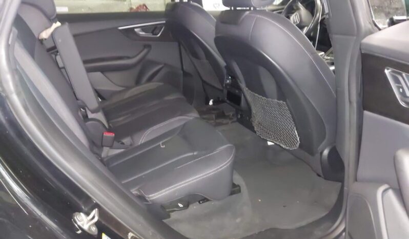 
								2020 Audi Q8 full									