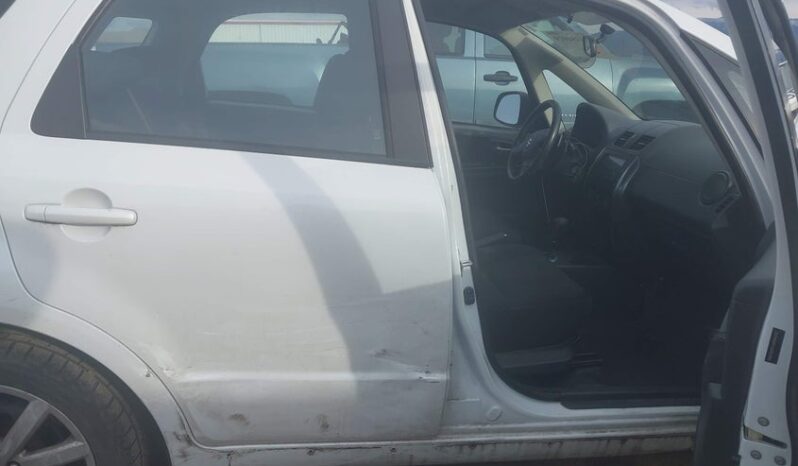 
								2012 Suzuki Sx4 full									