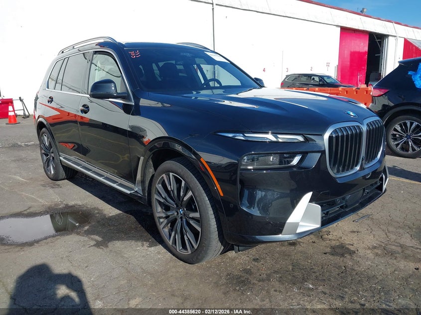 2025 BMW X7