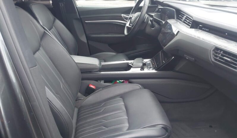 
								2019 Audi E-tron full									