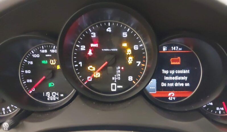
								2016 Porsche Cayenne full									