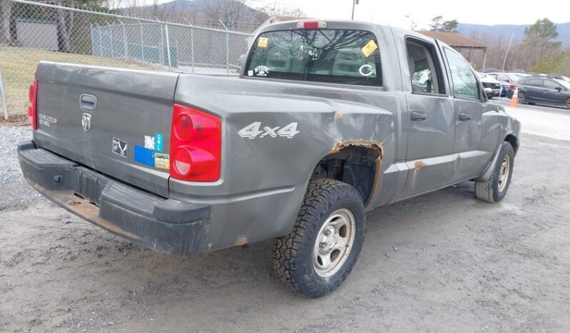 
								2006 Dodge Dakota full									