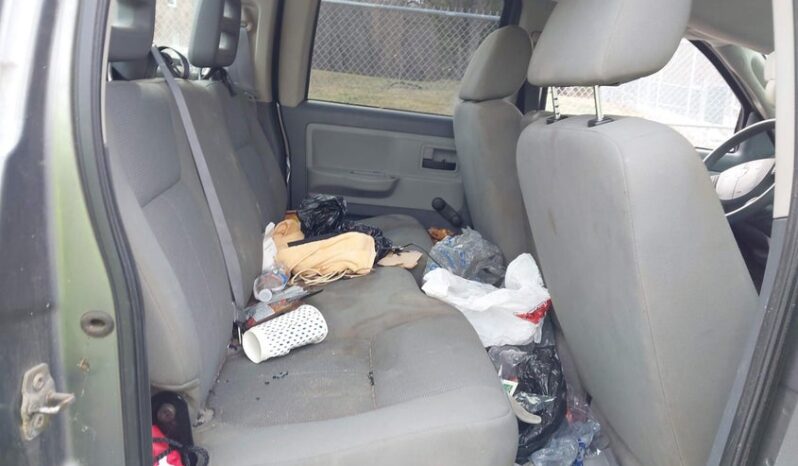 
								2006 Dodge Dakota full									