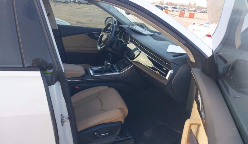 
								2019 Audi Q8 full									