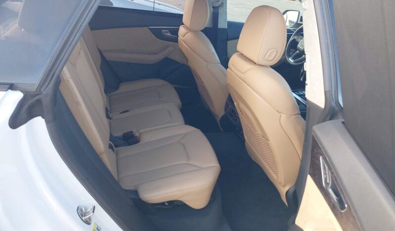 
								2019 Audi Q8 full									