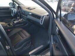 
										2023 Porsche Cayenne full									