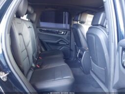 
										2023 Porsche Cayenne full									