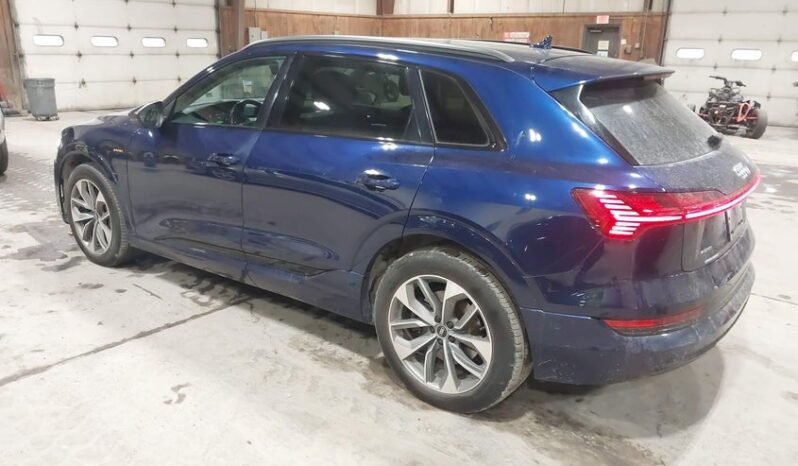 
								2021 Audi E-tron full									