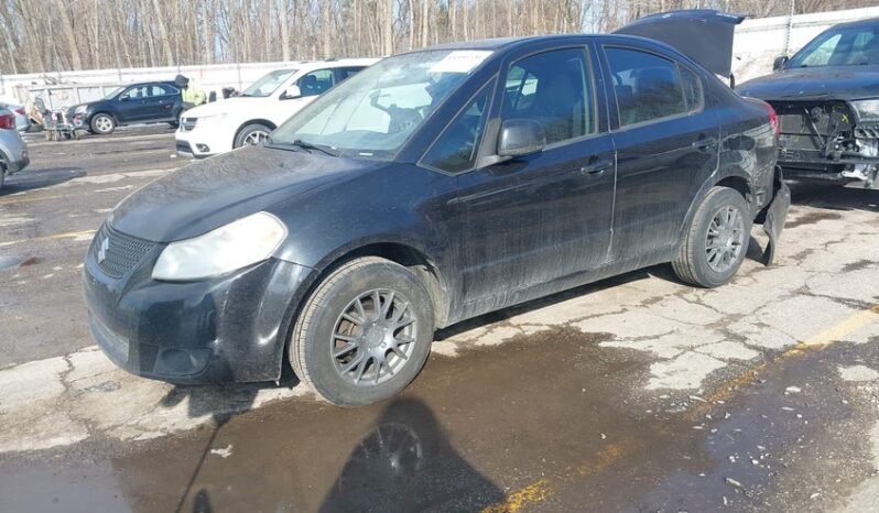 
								2013 Suzuki Sx4 full									