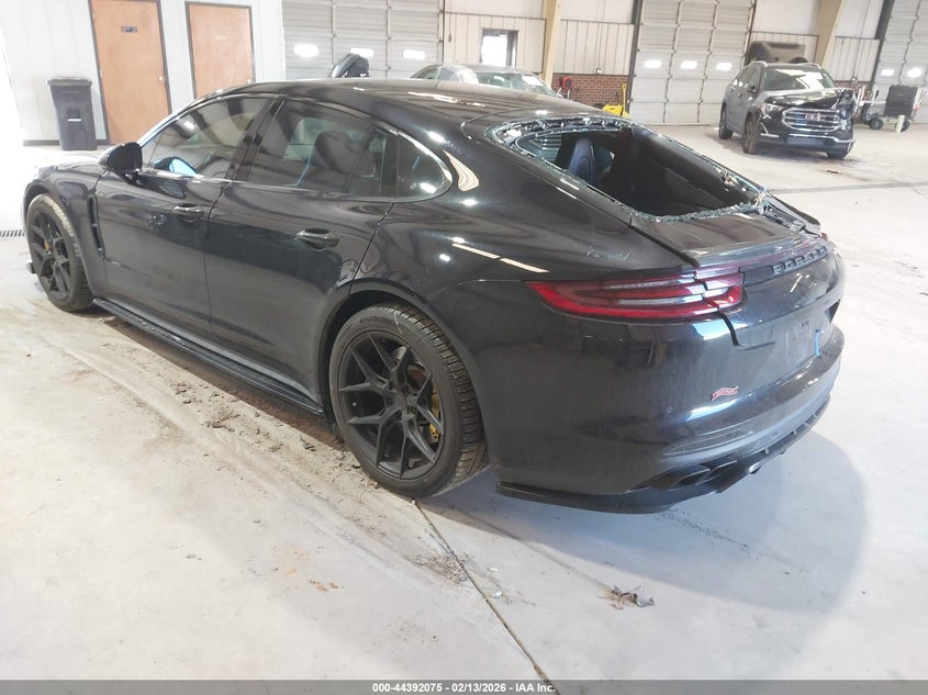 2017 Porsche Panamera