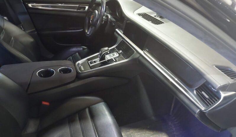 
								2017 Porsche Panamera full									