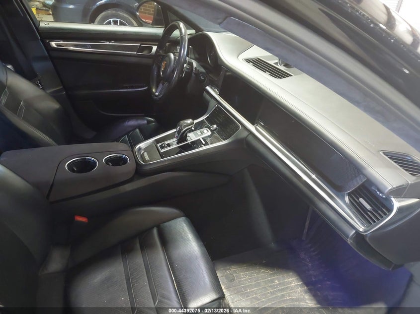 2017 Porsche Panamera