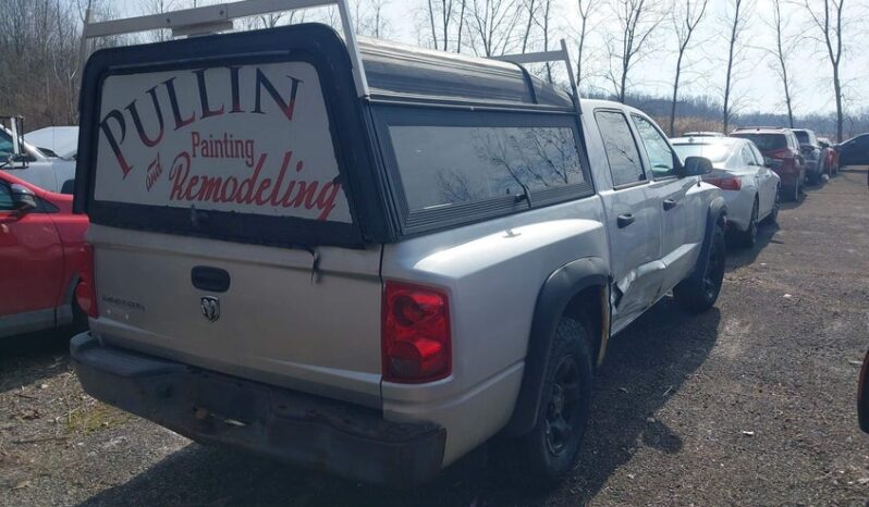 
								2005 Dodge Dakota full									