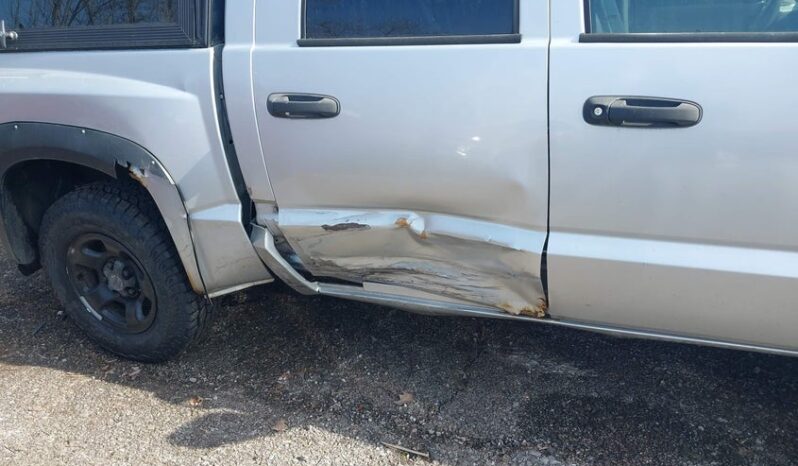 
								2005 Dodge Dakota full									