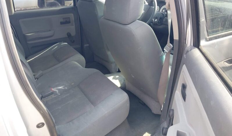
								2005 Dodge Dakota full									