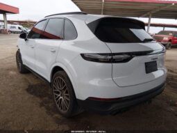 
										2022 Porsche Cayenne full									
