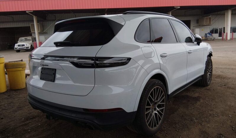 
								2022 Porsche Cayenne full									