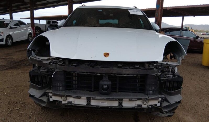 
								2022 Porsche Cayenne full									