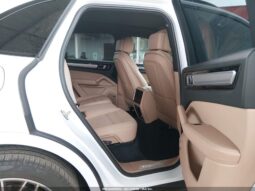 
										2022 Porsche Cayenne full									