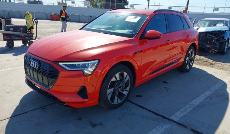 
								2022 Audi E-tron full									