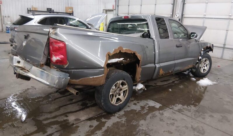 
								2005 Dodge Dakota full									