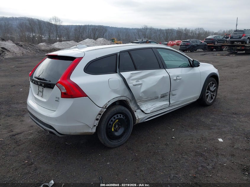 2018 Volvo V60 cross country