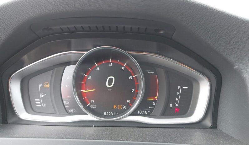 
								2018 Volvo V60 cross country full									