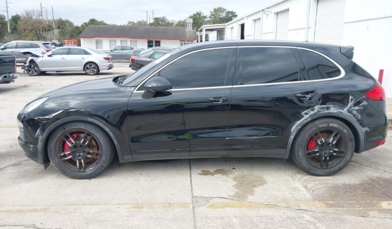
								2013 Porsche Cayenne full									
