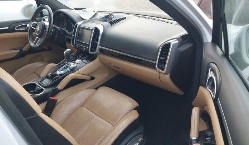 
								2016 Porsche Cayenne full									