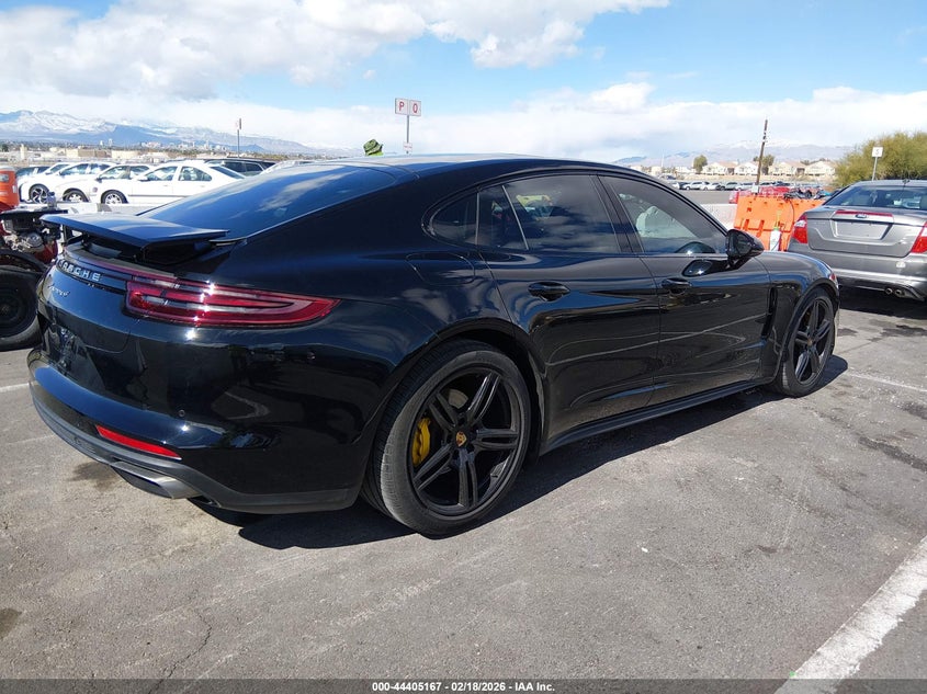 2018 Porsche Panamera