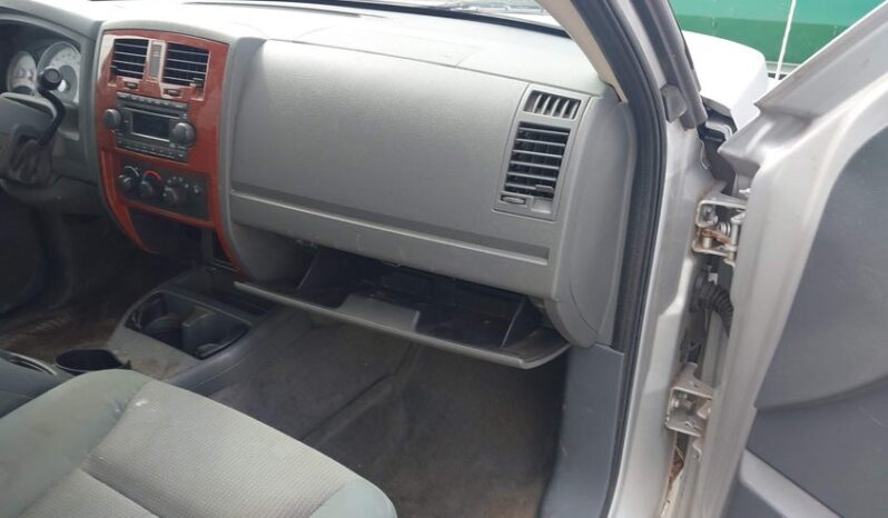 
								2005 Dodge Dakota full									