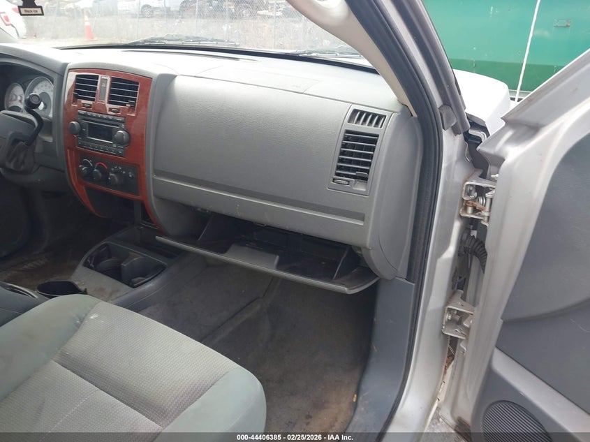 2005 Dodge Dakota