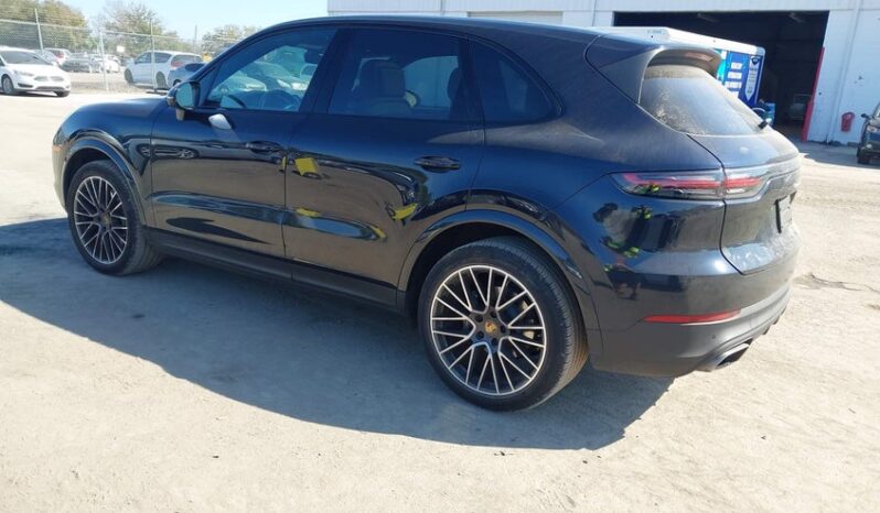 
								2023 Porsche Cayenne full									