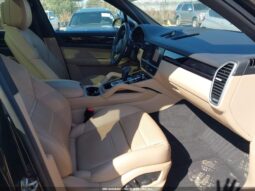 
										2023 Porsche Cayenne full									