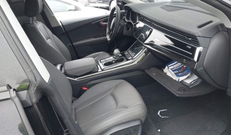 
								2024 Audi Q8 full									