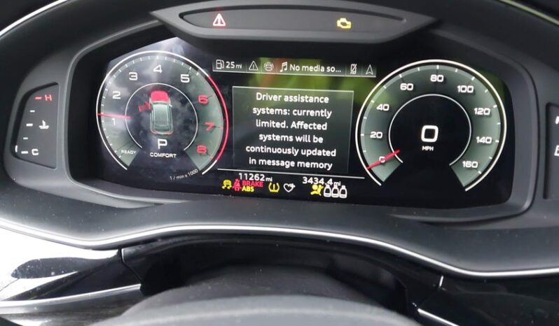 
								2024 Audi Q8 full									