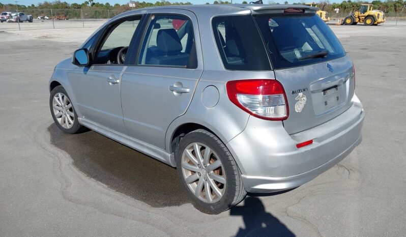 
								2011 Suzuki Sx4 full									